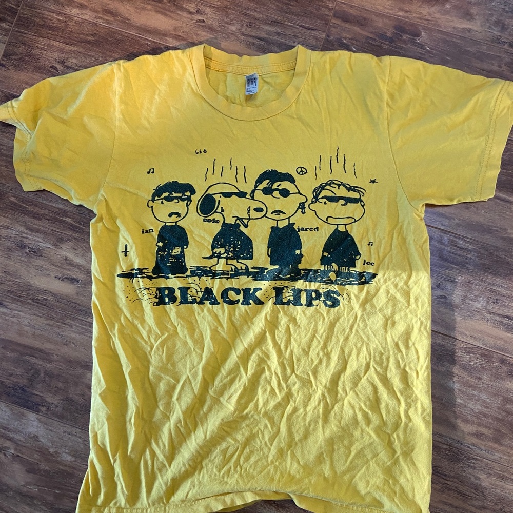 Black lips peanuts Charlie Brown band t-shirt